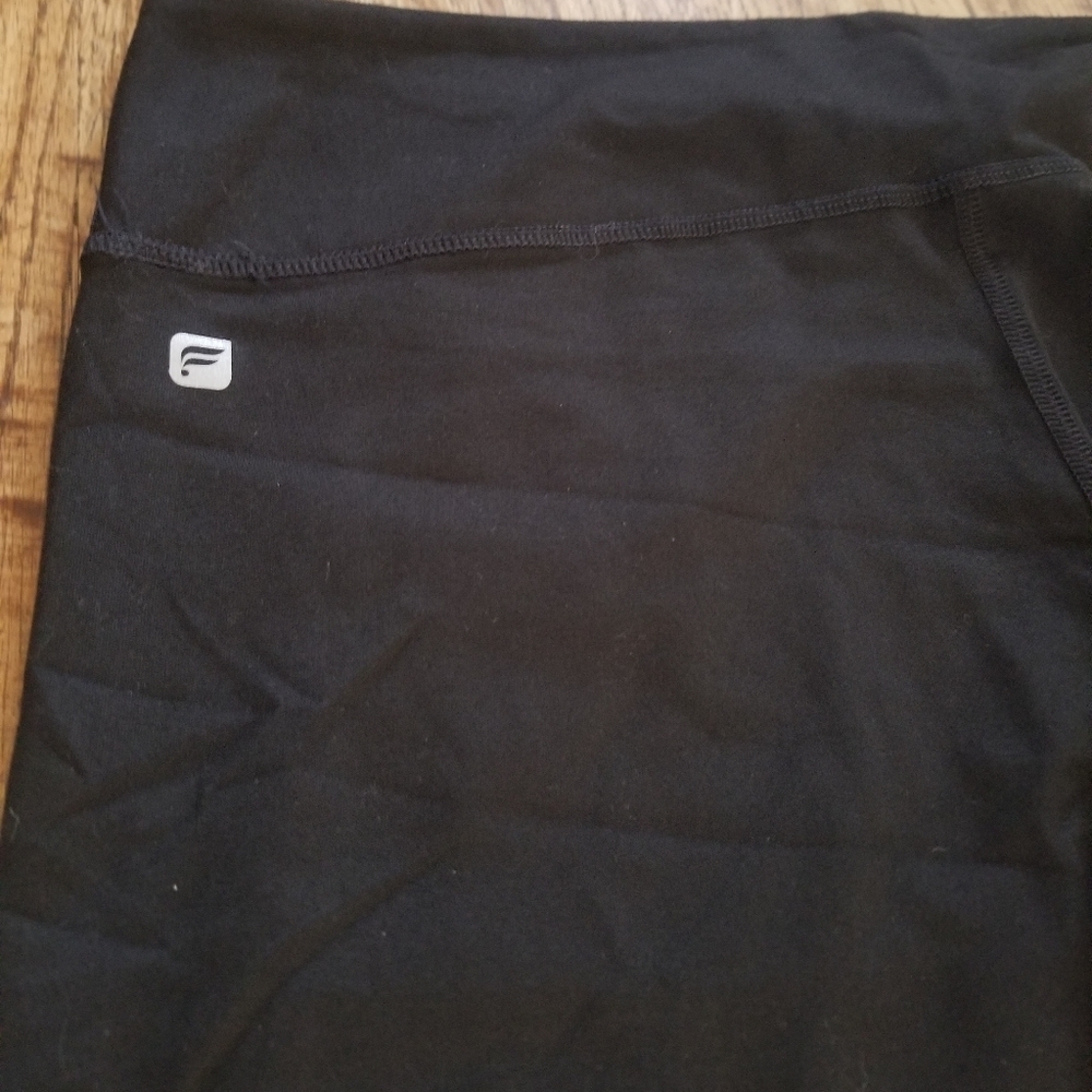 Fabletics Crops - Picture 3 of 4